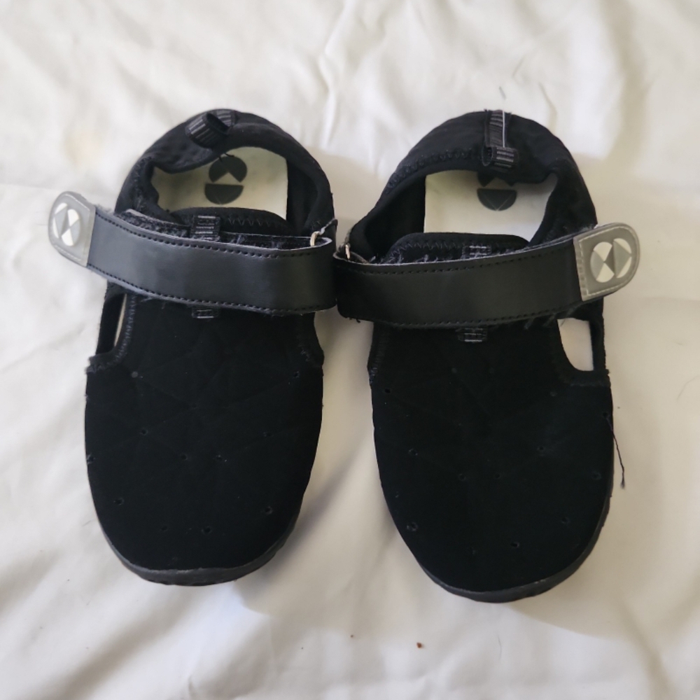 CD boys size 11 black beach shoes #NN9